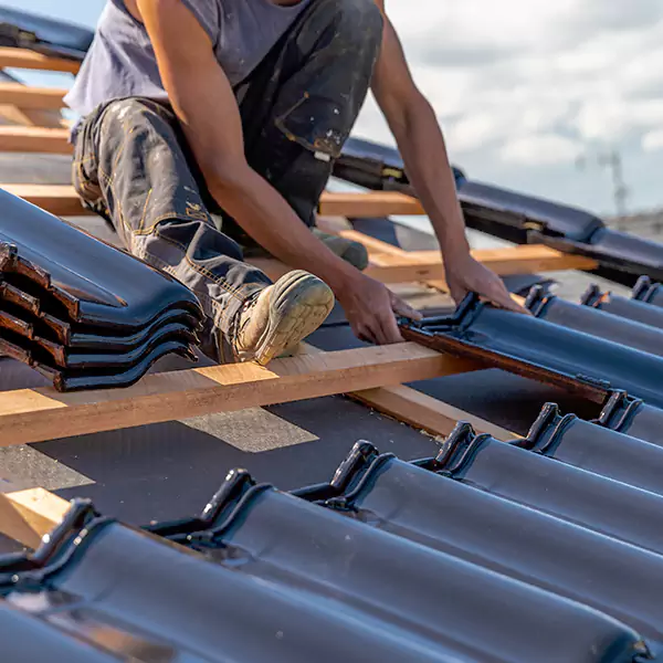Why Romeoville, IL Homeowners Choose Roofing Romeoville for Hail Damage Repairs?
